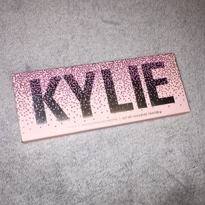 Kylie Cosmetics Holiday Palette
